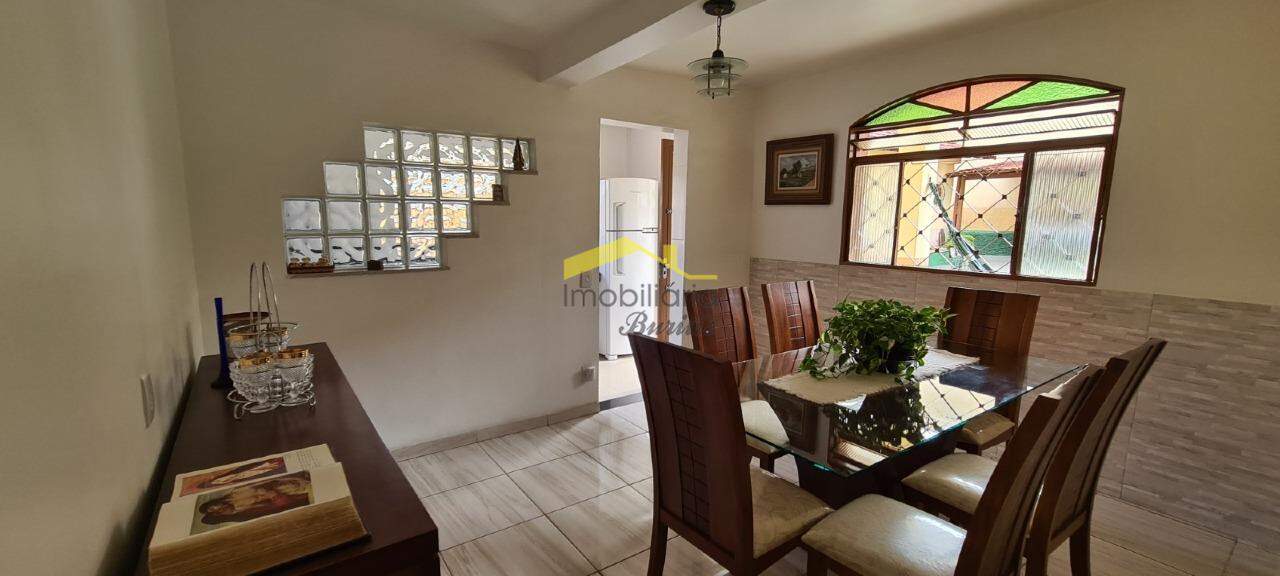 Casa à venda no Palmeiras: 