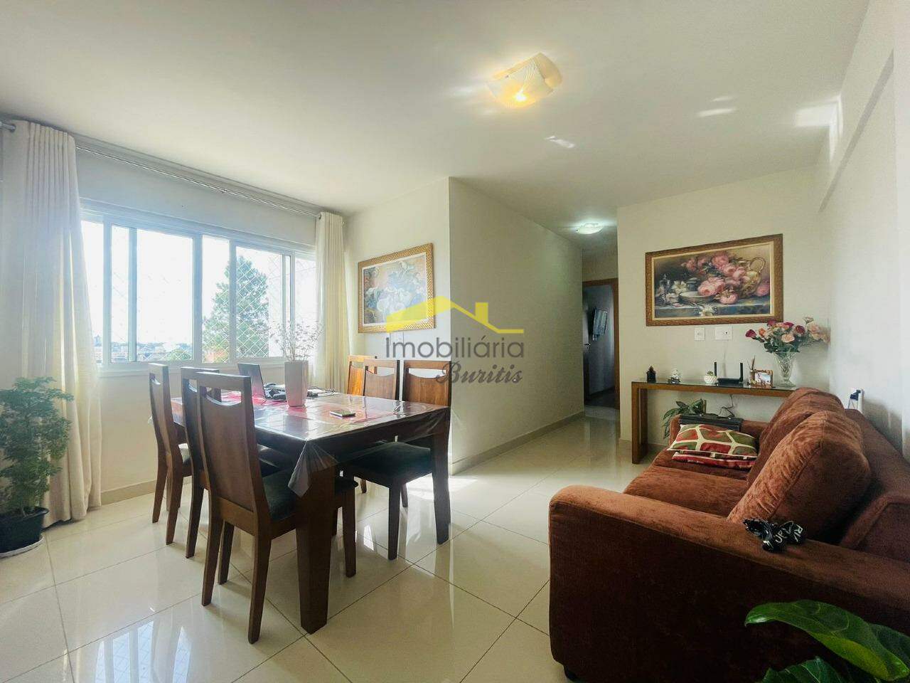 Apartamento à venda no Cinqüentenário: 