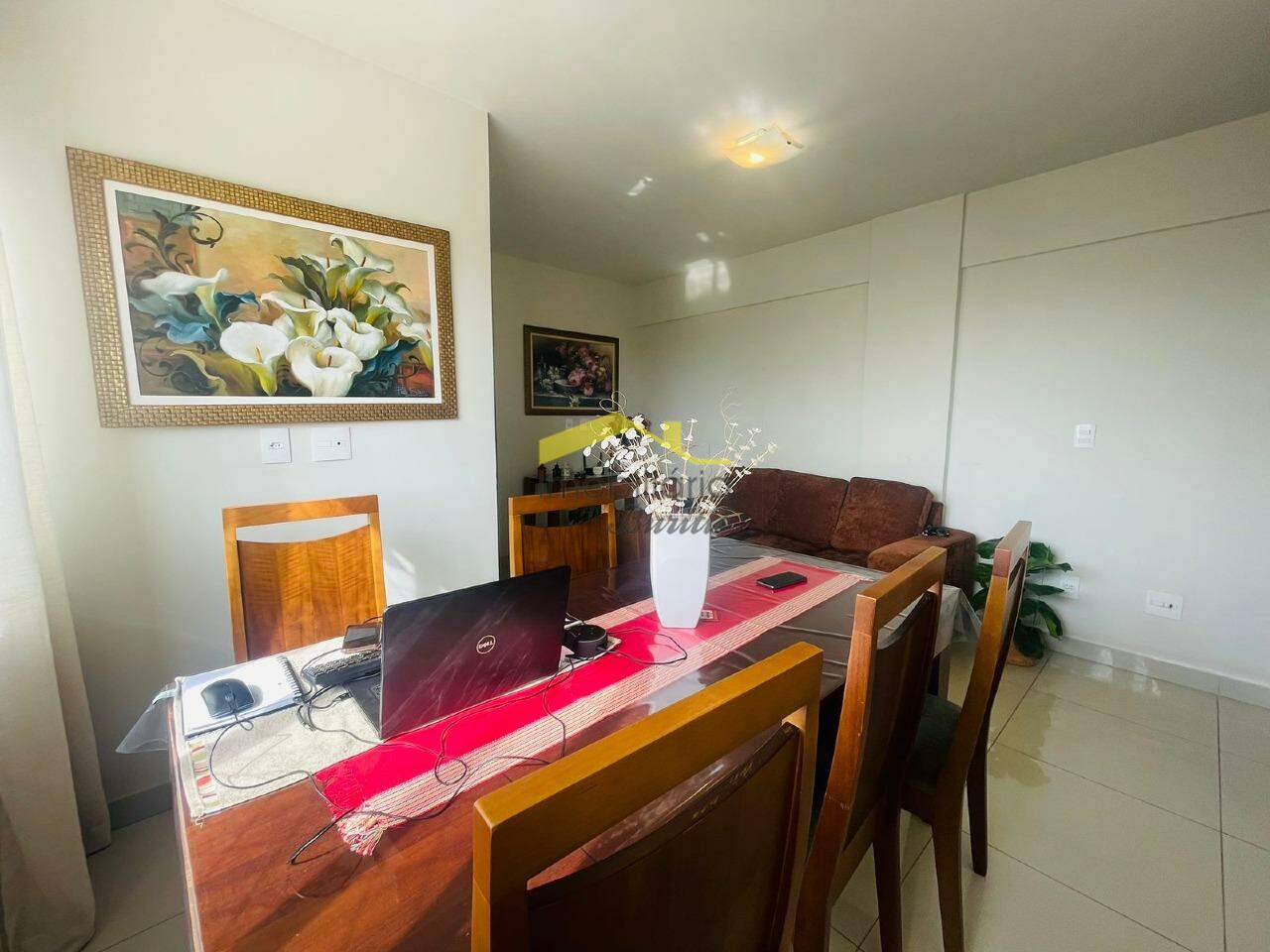 Apartamento à venda no Cinqüentenário: 