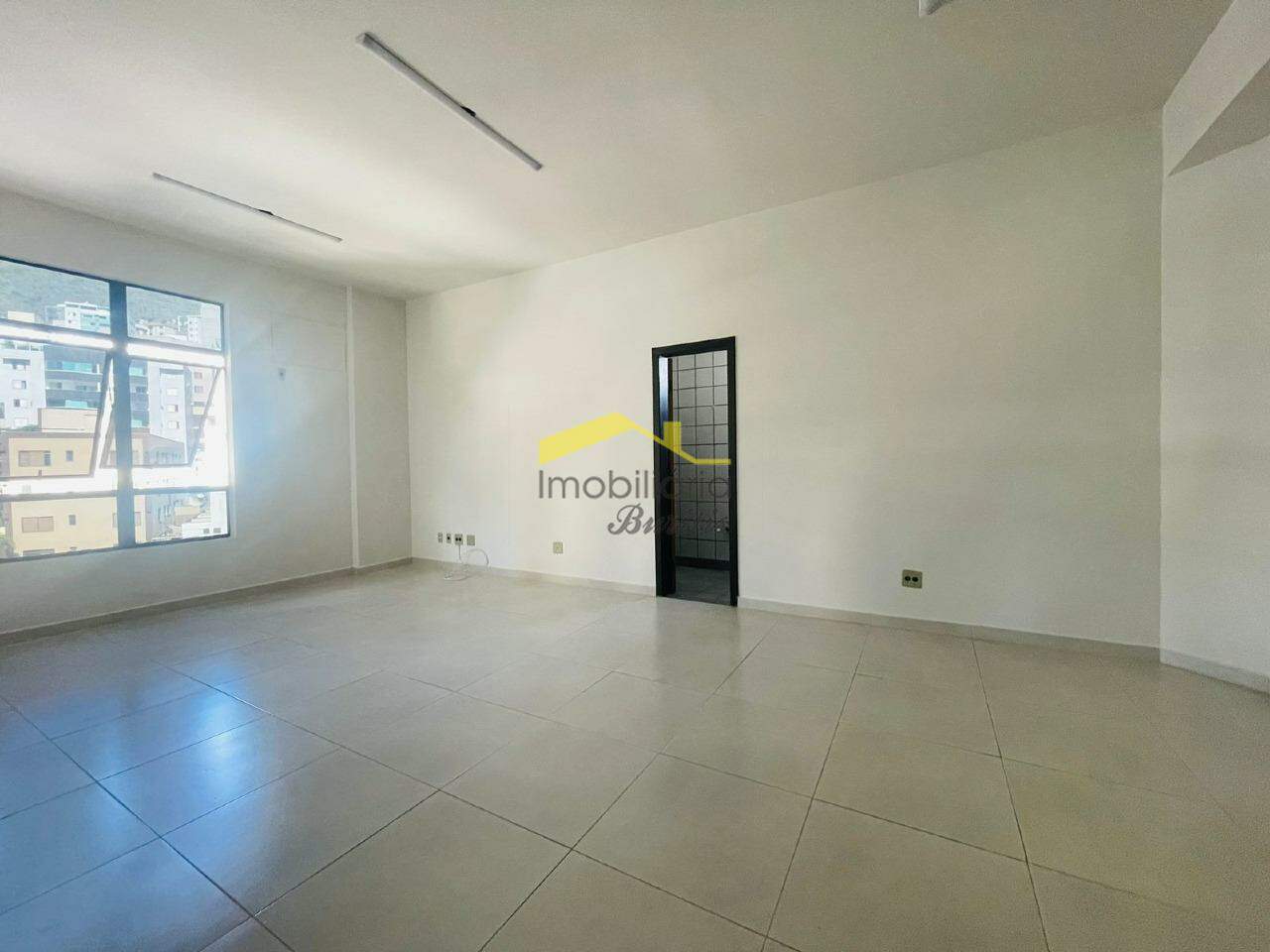 Sala para aluguel no Buritis: 