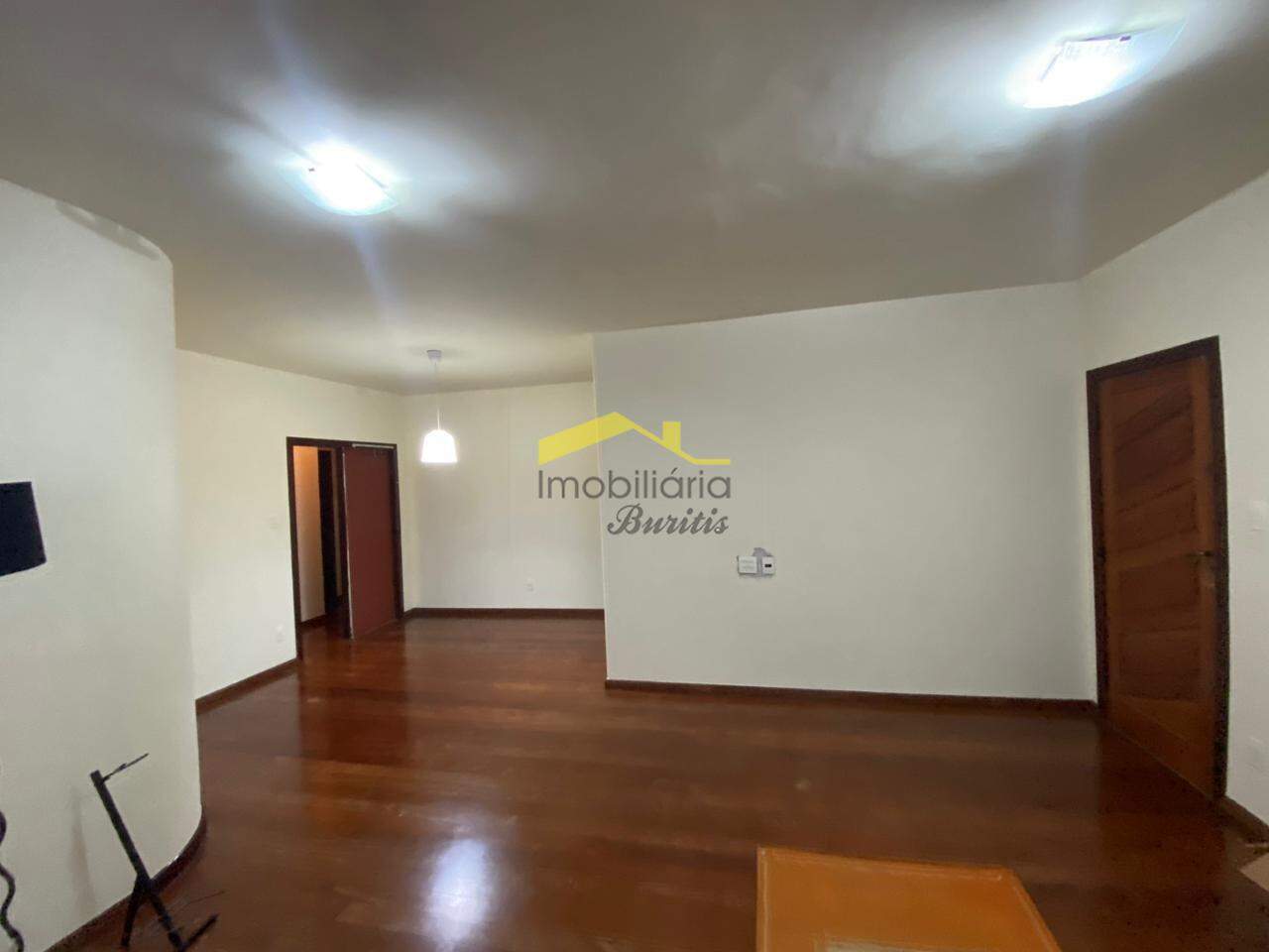 Apartamento para aluguel no Buritis: 