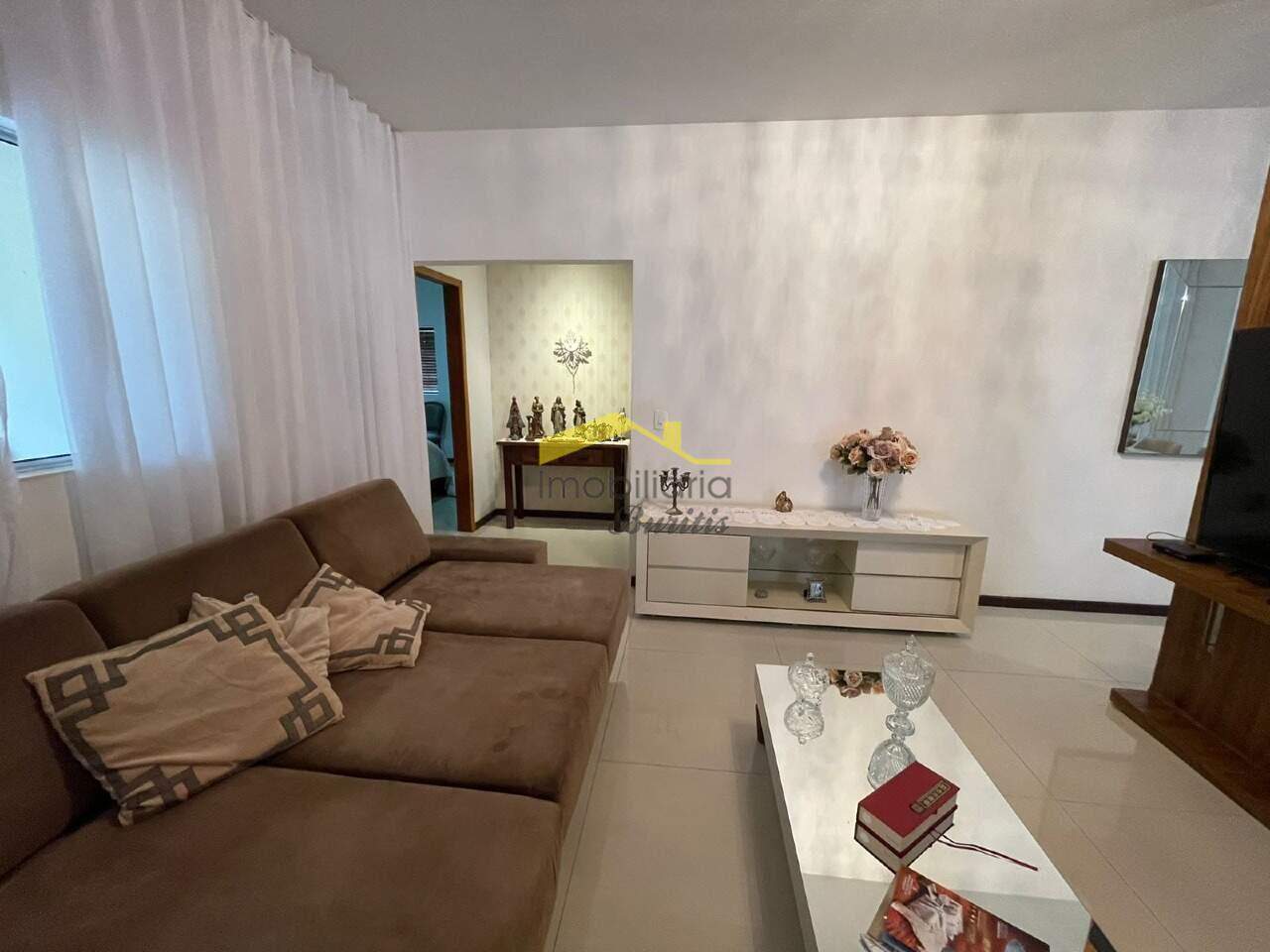 Casa em Condomínio à venda no Retiro Do Chale: 