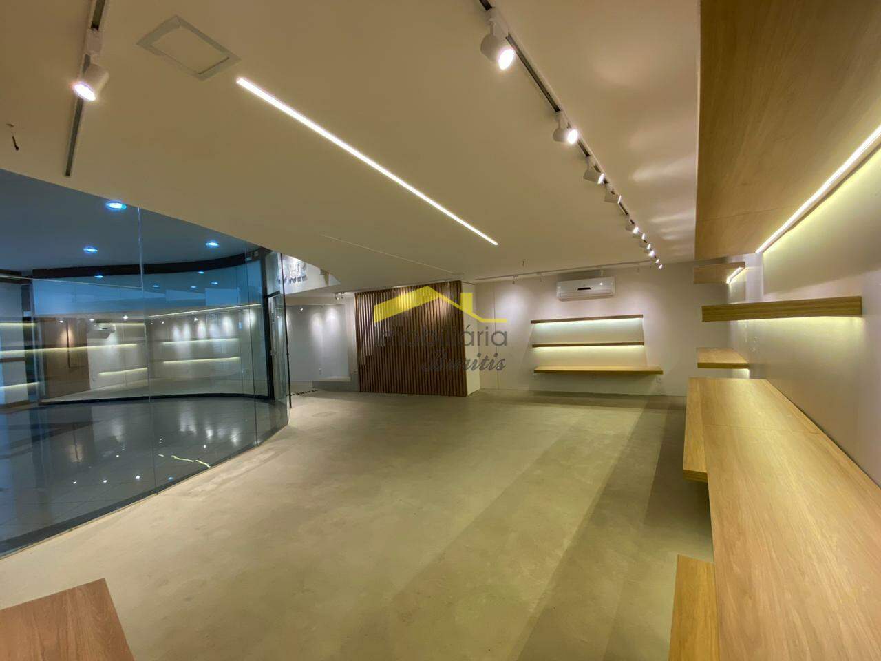 Loja à venda no Belvedere: 