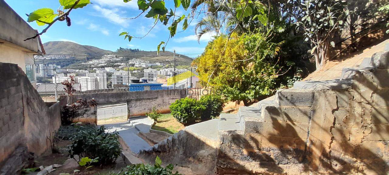 Casa à venda no Palmeiras: 