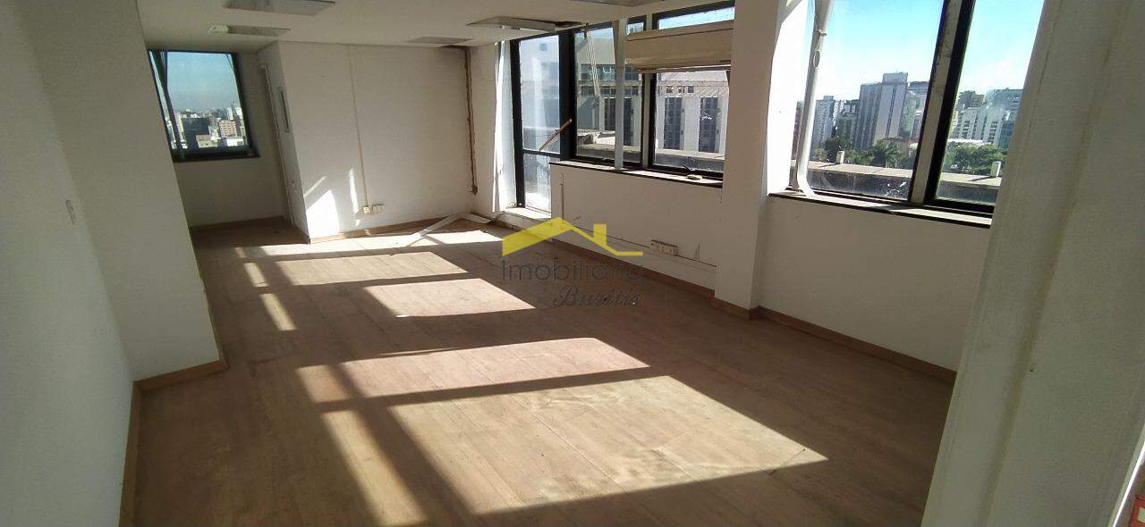 Andar à venda no Cruzeiro: 