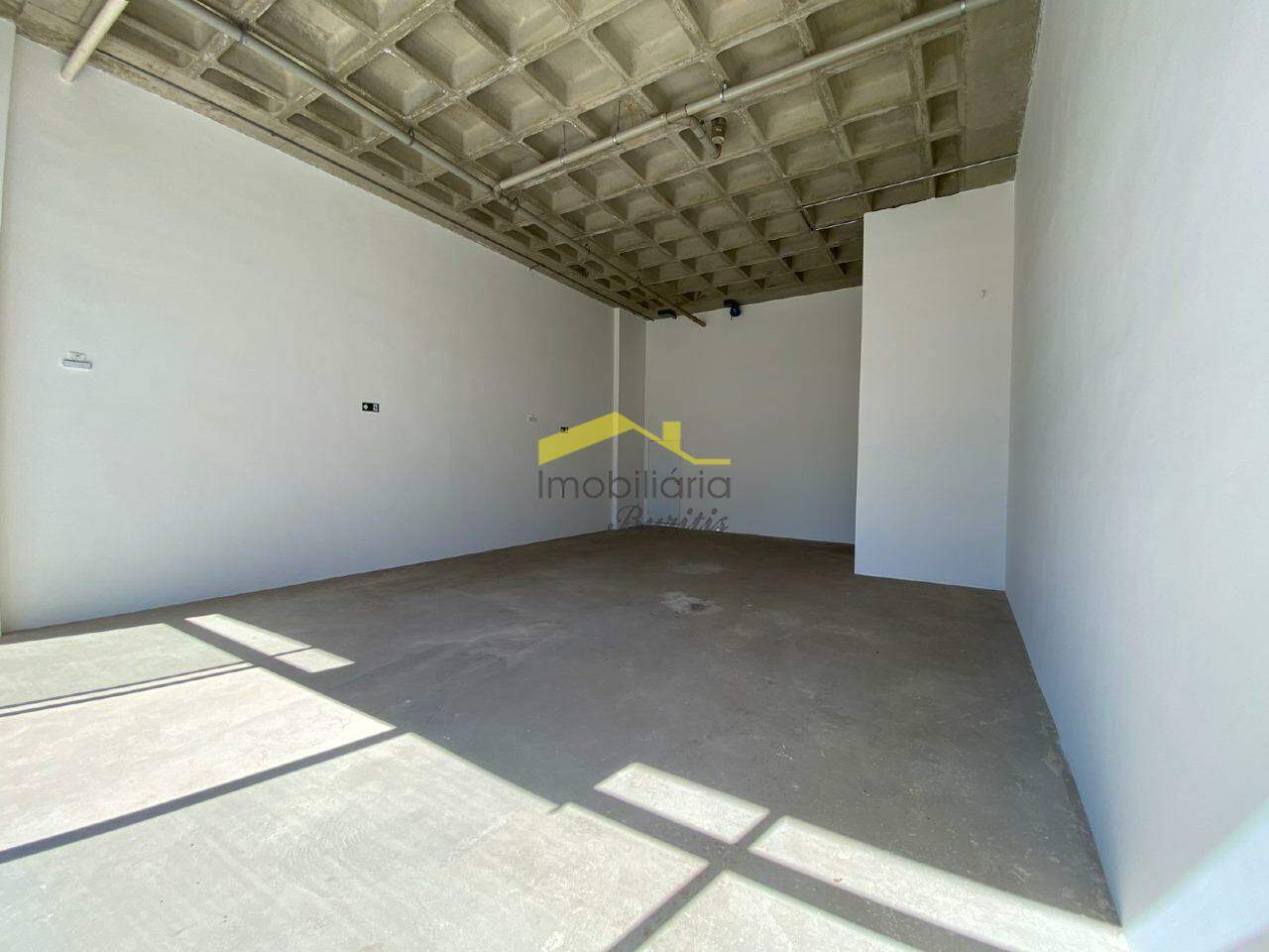 Sala para aluguel no VALE DO SERENO: 