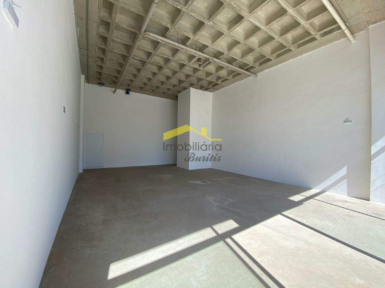 Sala para aluguel no VALE DO SERENO: 