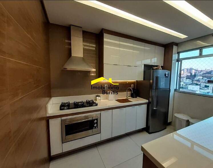 Cobertura à venda no Buritis: Cozinha