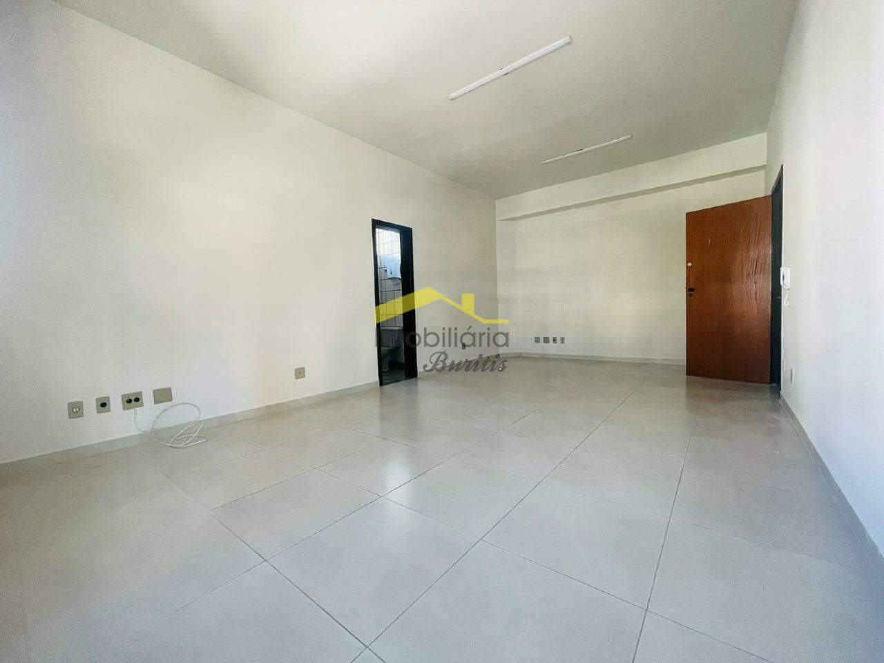 Sala para aluguel no Buritis: 