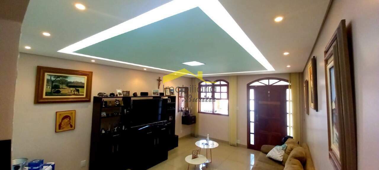 Casa à venda no Palmeiras: 