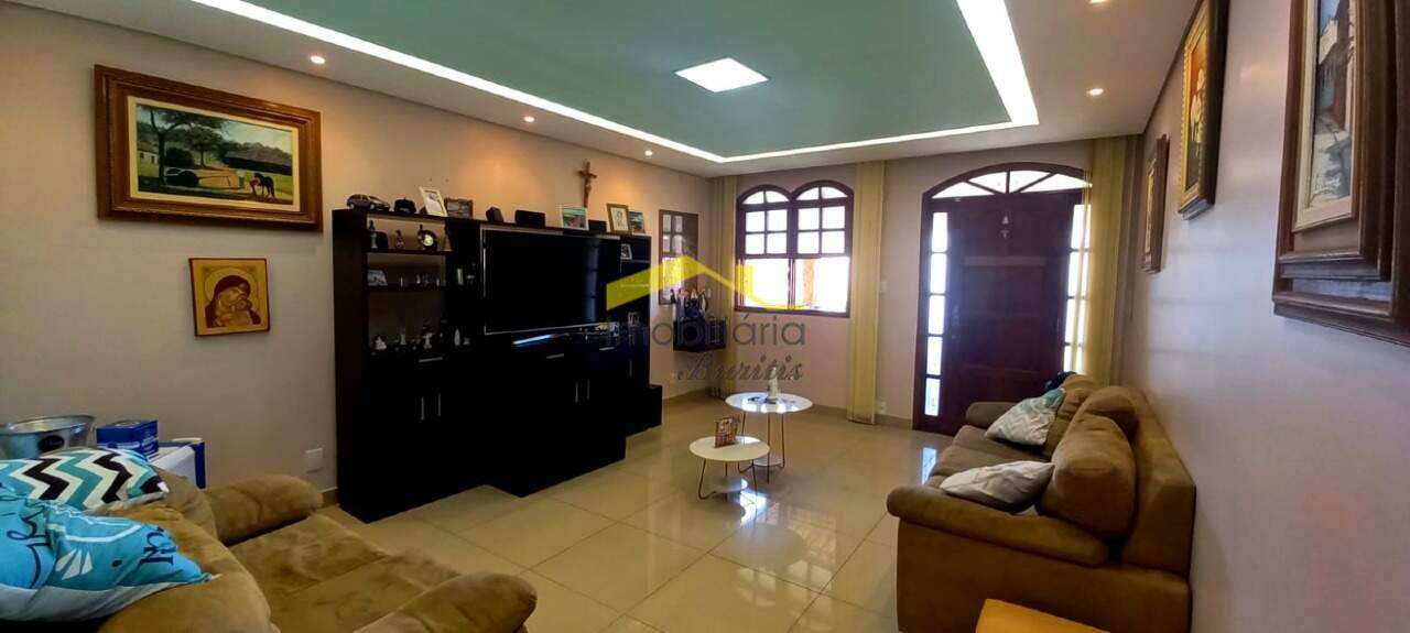 Casa à venda no Palmeiras: 