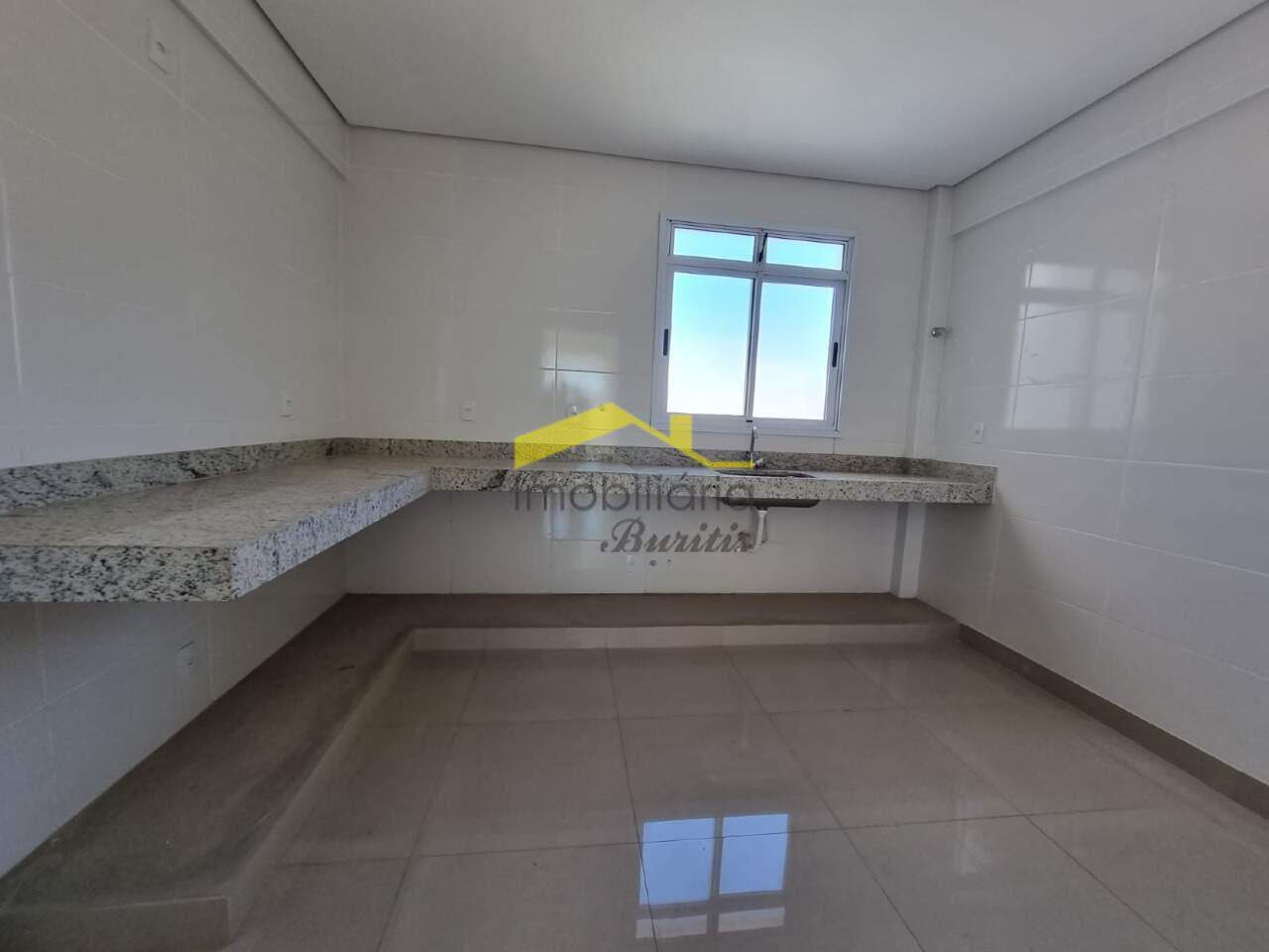 Cobertura à venda no Buritis: 