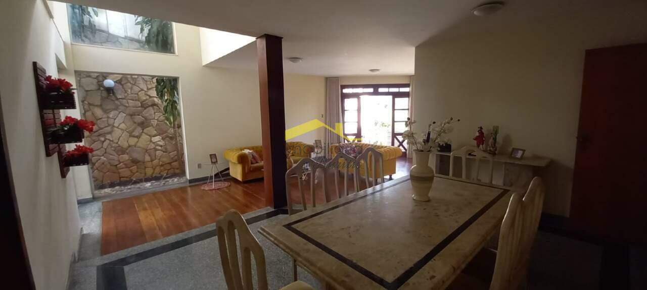 Casa à venda no Buritis: 