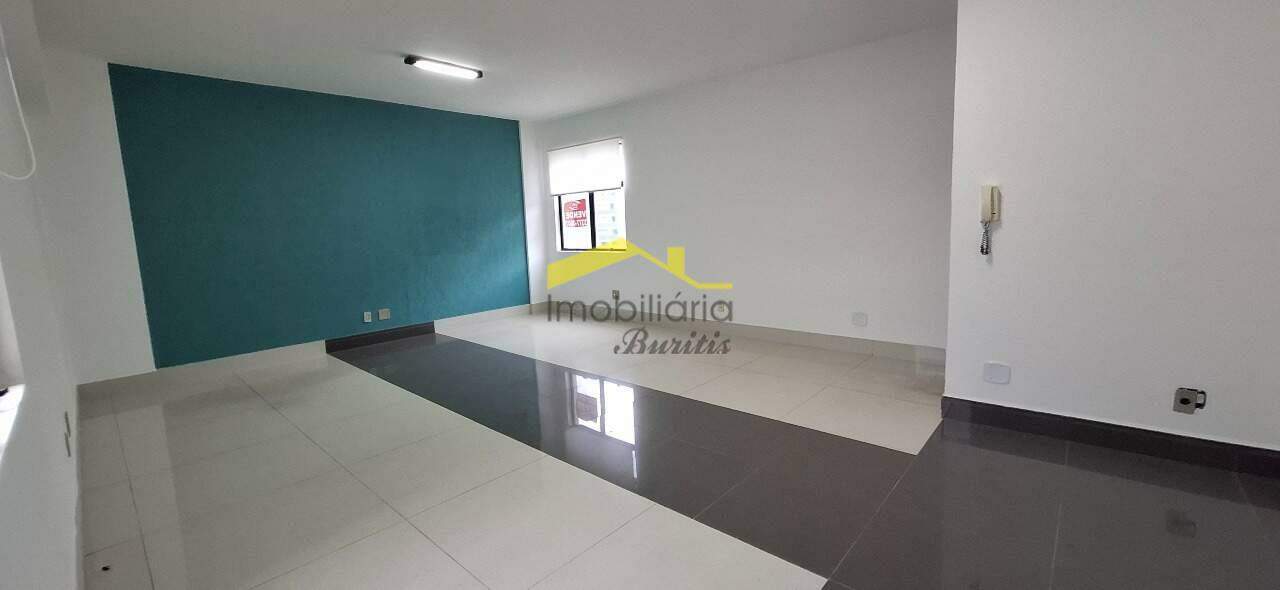 Sala à venda no Buritis: 