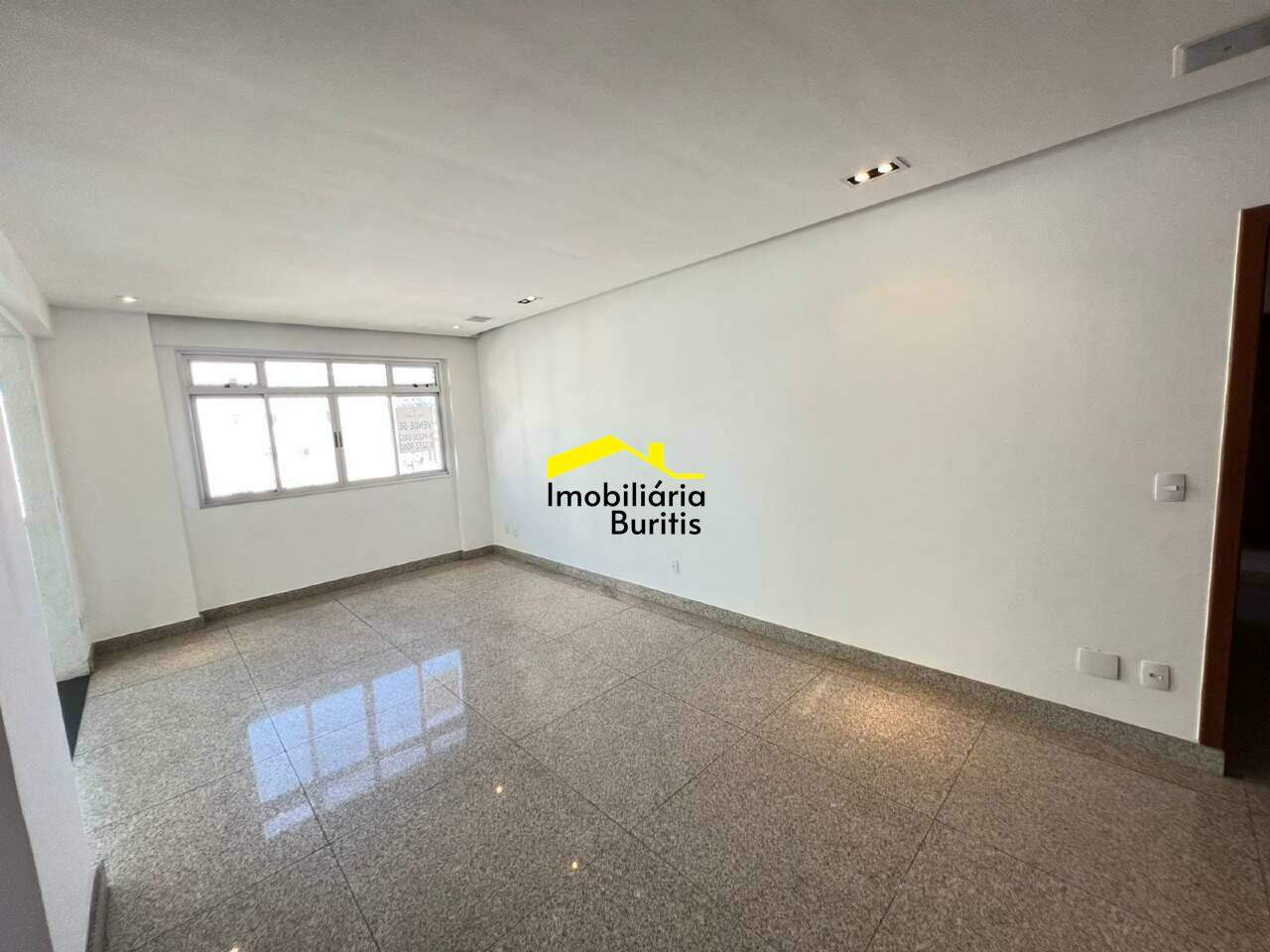 Apartamento à venda no Buritis: Sala 