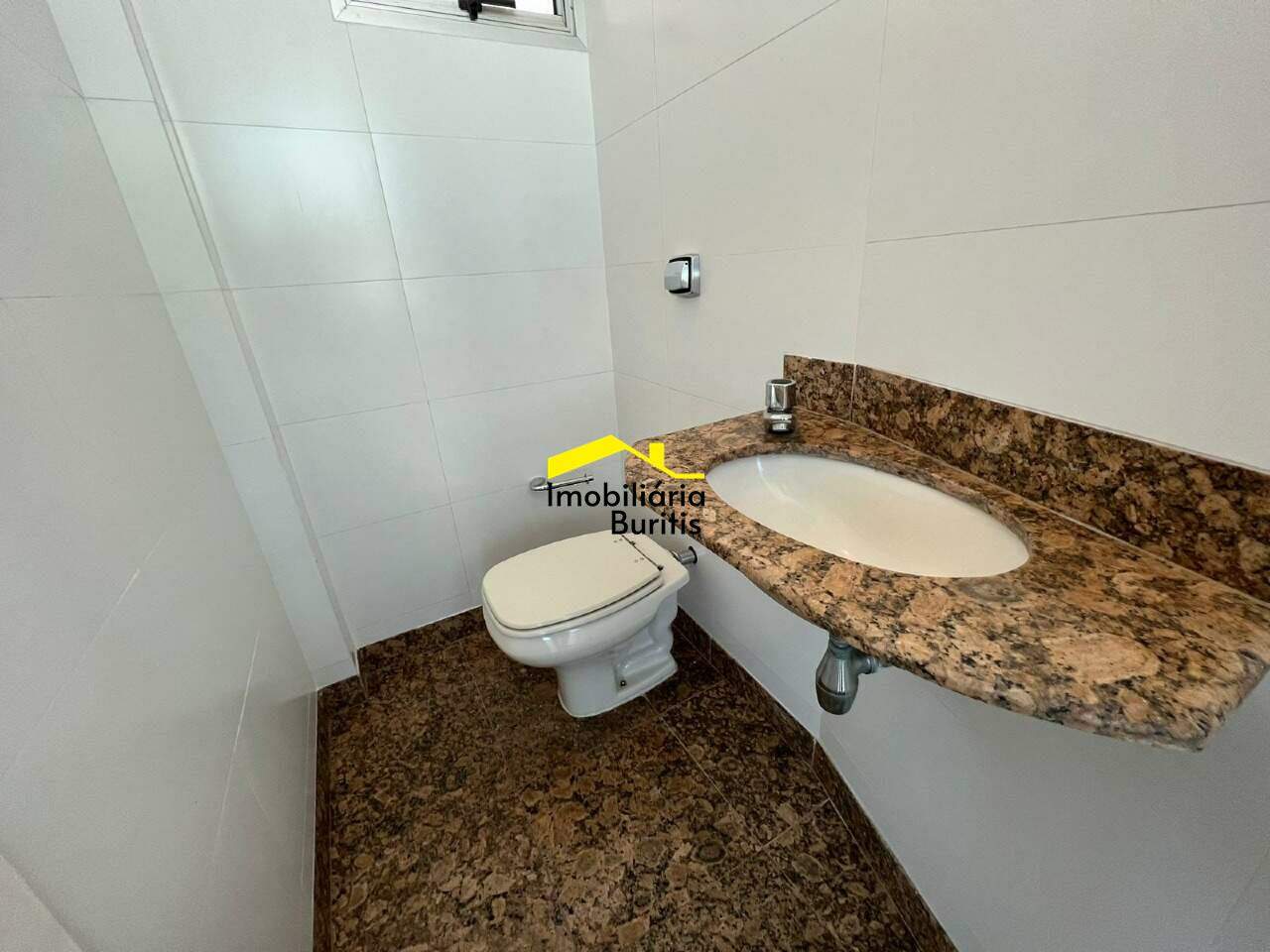 Apartamento à venda no Buritis: Lavabo 