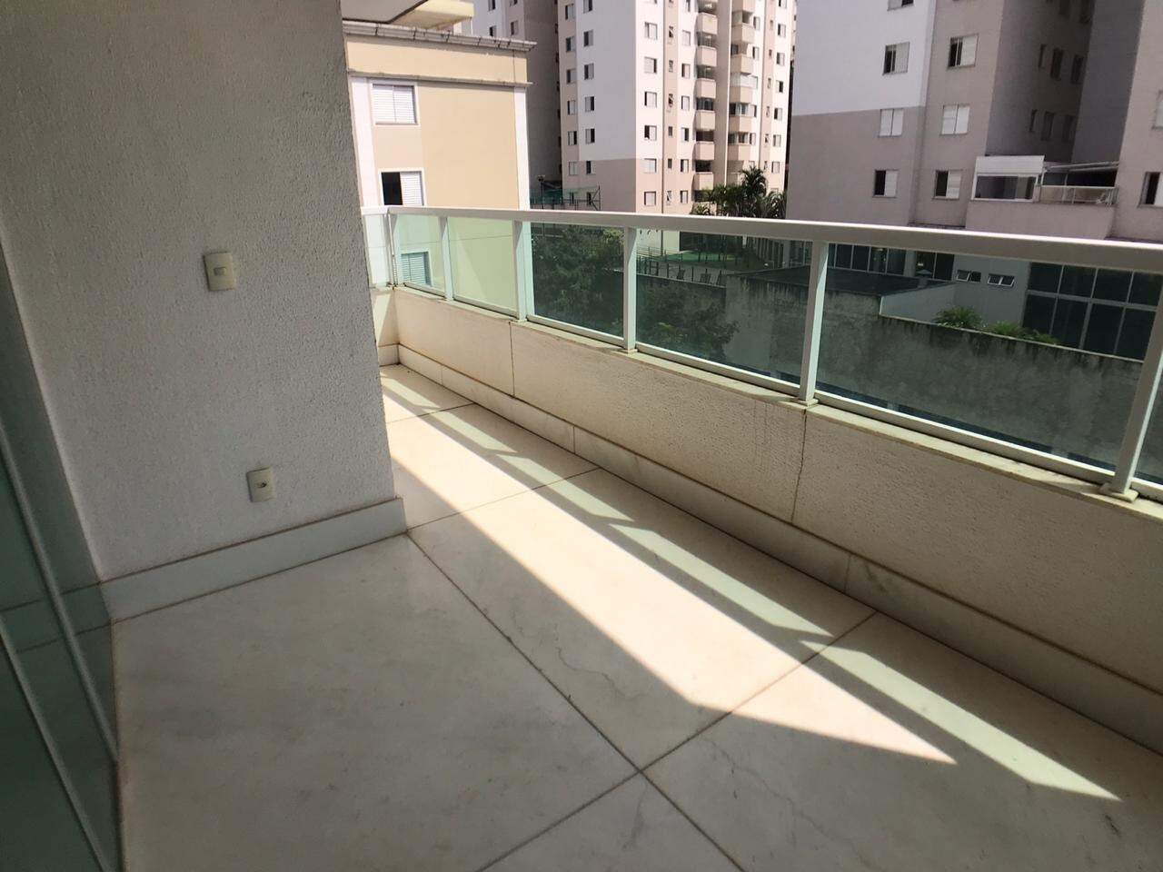 Cobertura para aluguel no Buritis: 