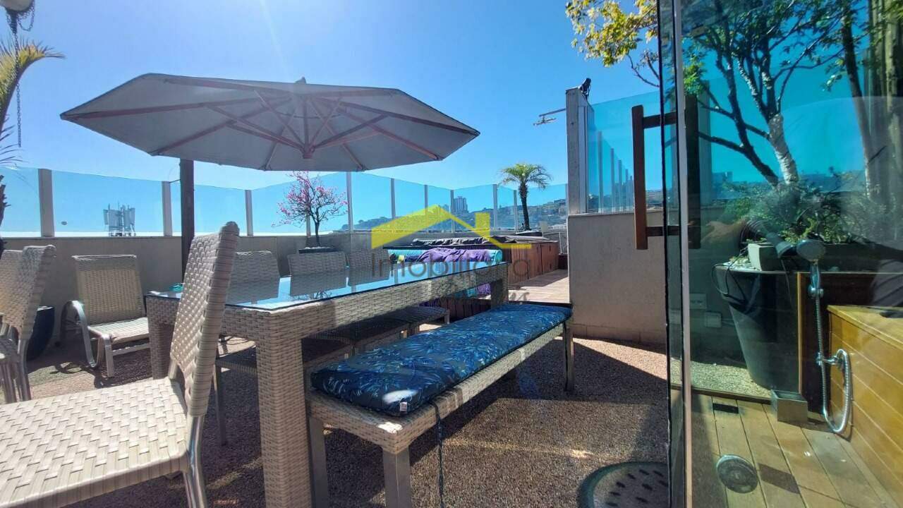 Cobertura à venda no Estoril: 