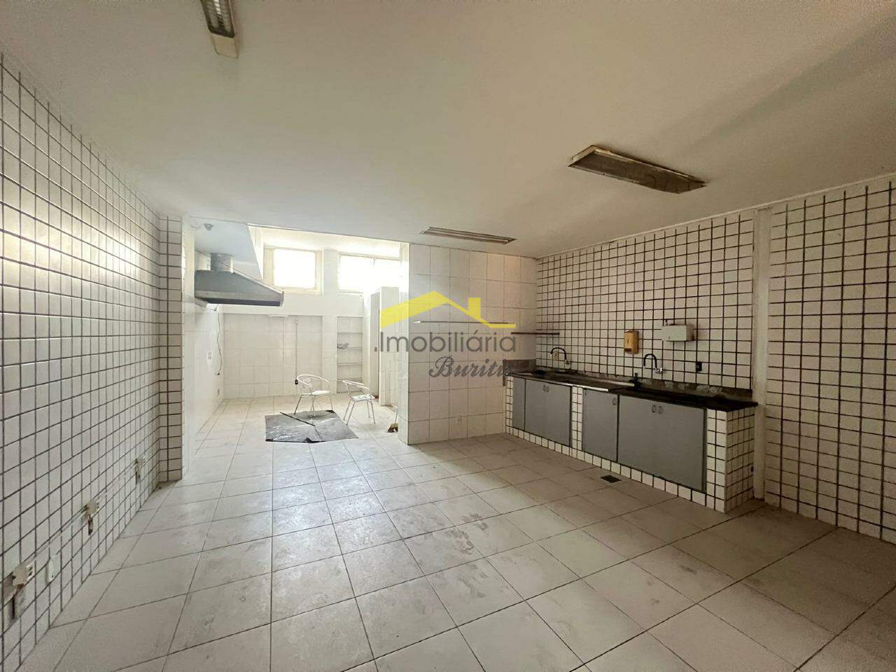 Loja para aluguel no Estoril: 