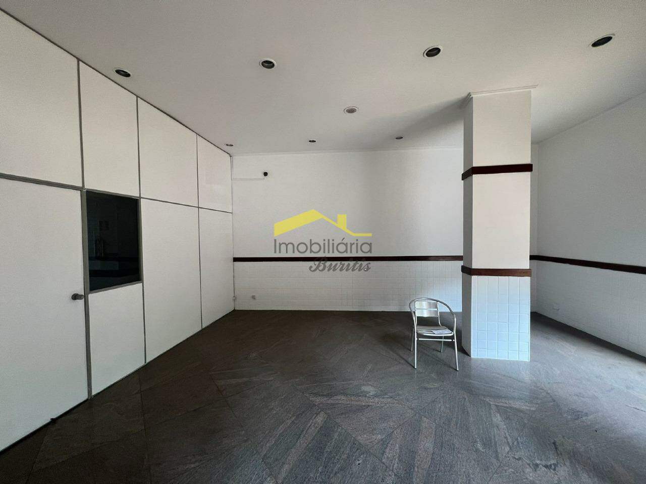 Loja para aluguel no Estoril: 