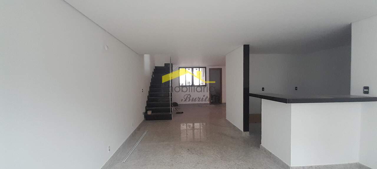 Casa à venda no Buritis: 