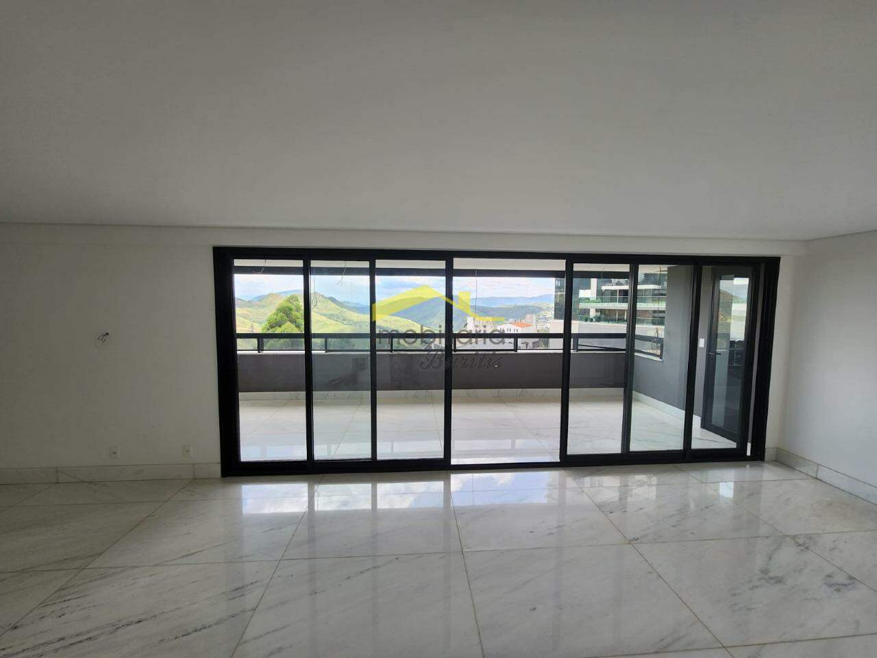 Apartamento à venda no Vila da Serra: 