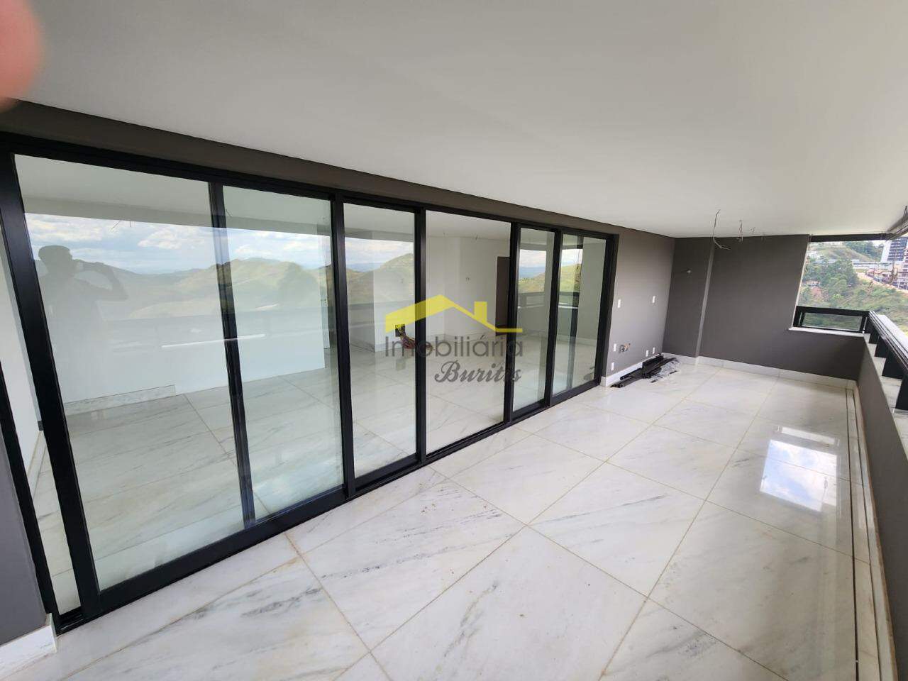 Apartamento à venda no Vila da Serra: 