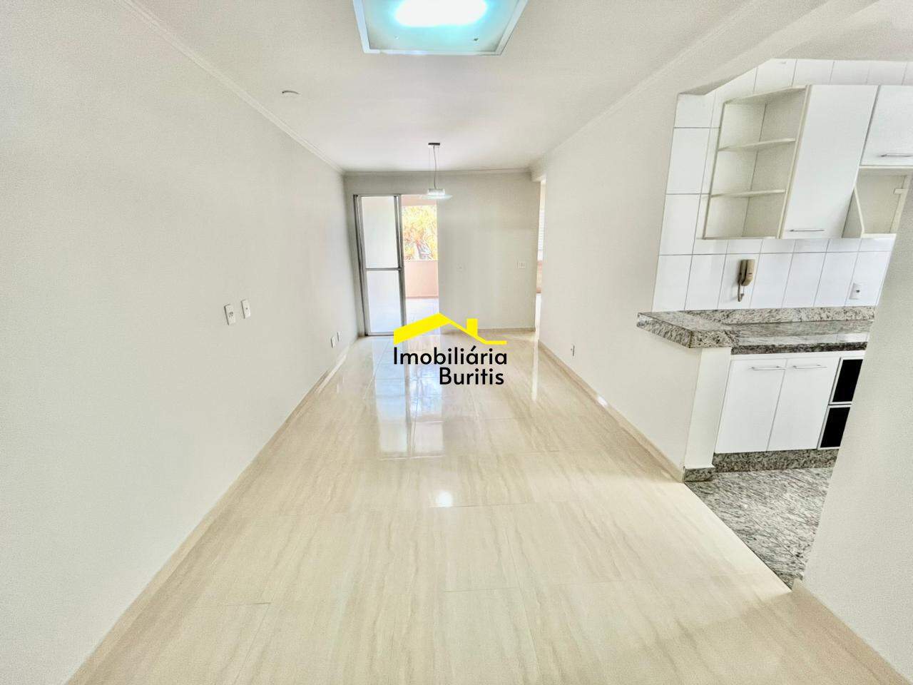 Apartamento para aluguel no Estoril: 