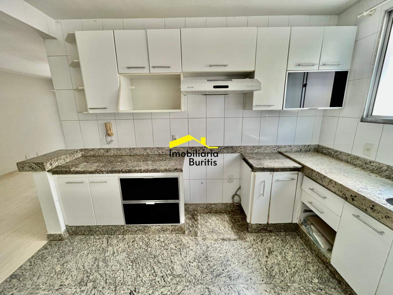 Apartamento para aluguel no Estoril: 