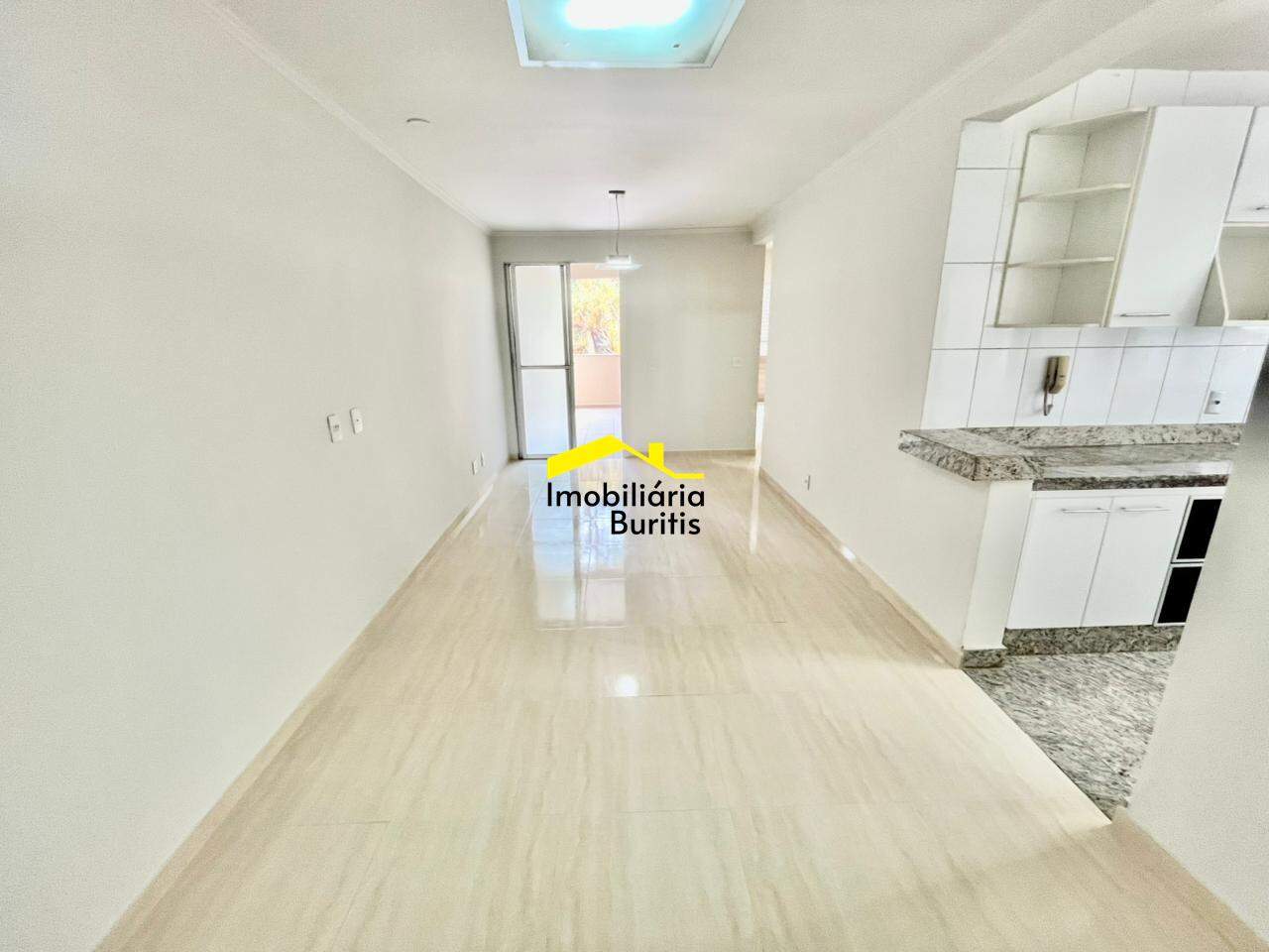 Apartamento para aluguel no Estoril: 