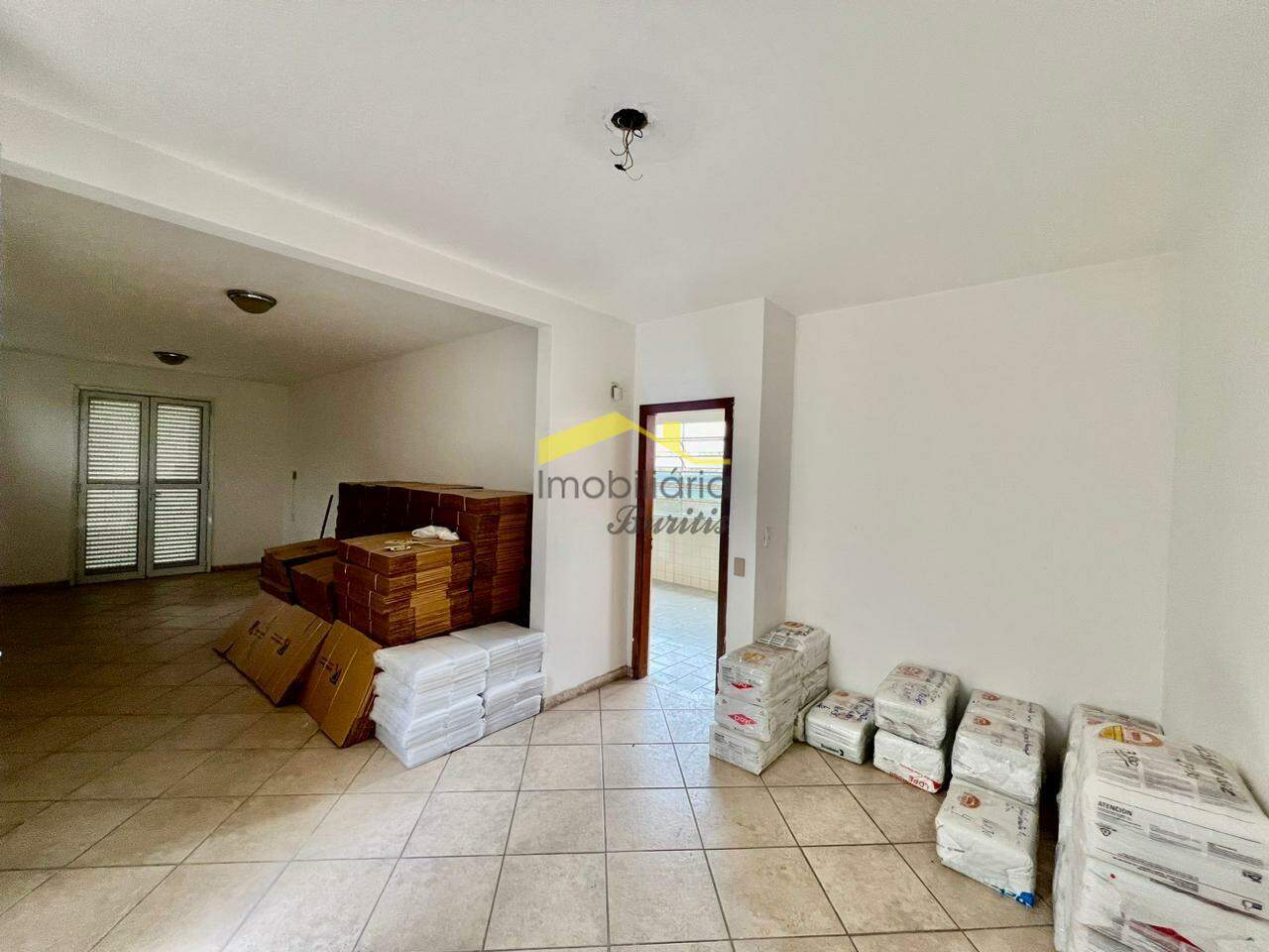 Casa para aluguel no Jardim América: 