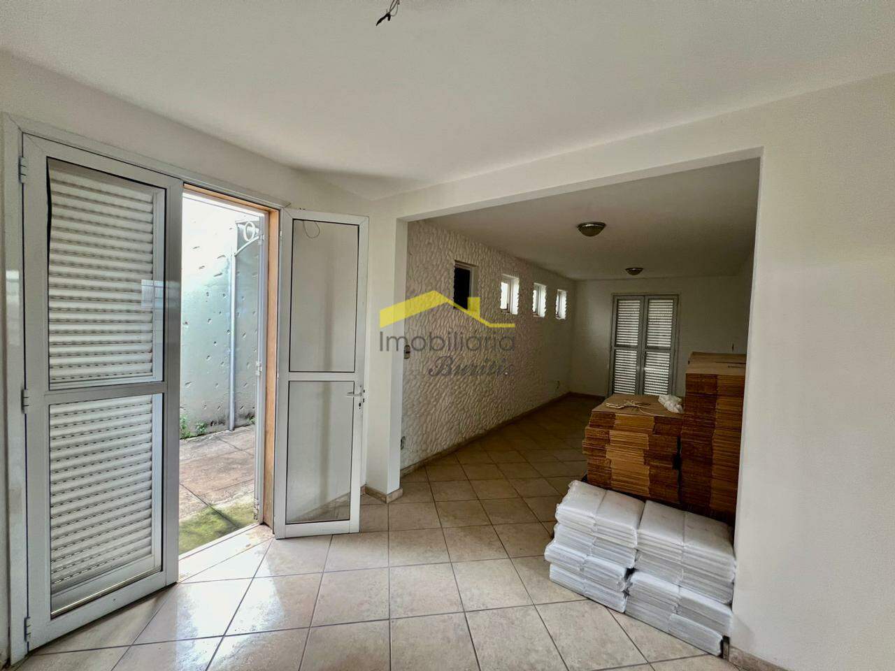 Casa para aluguel no Jardim América: 