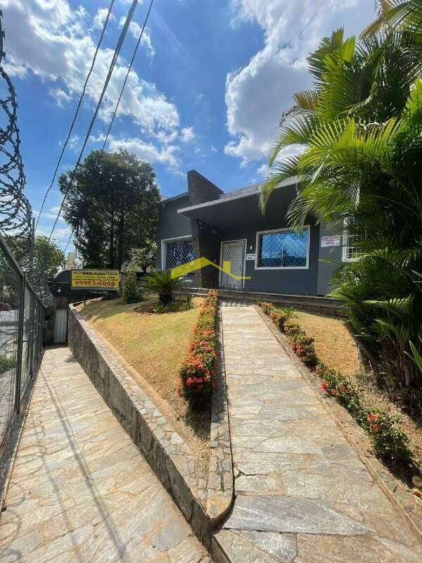 Casa à venda no Prado: 