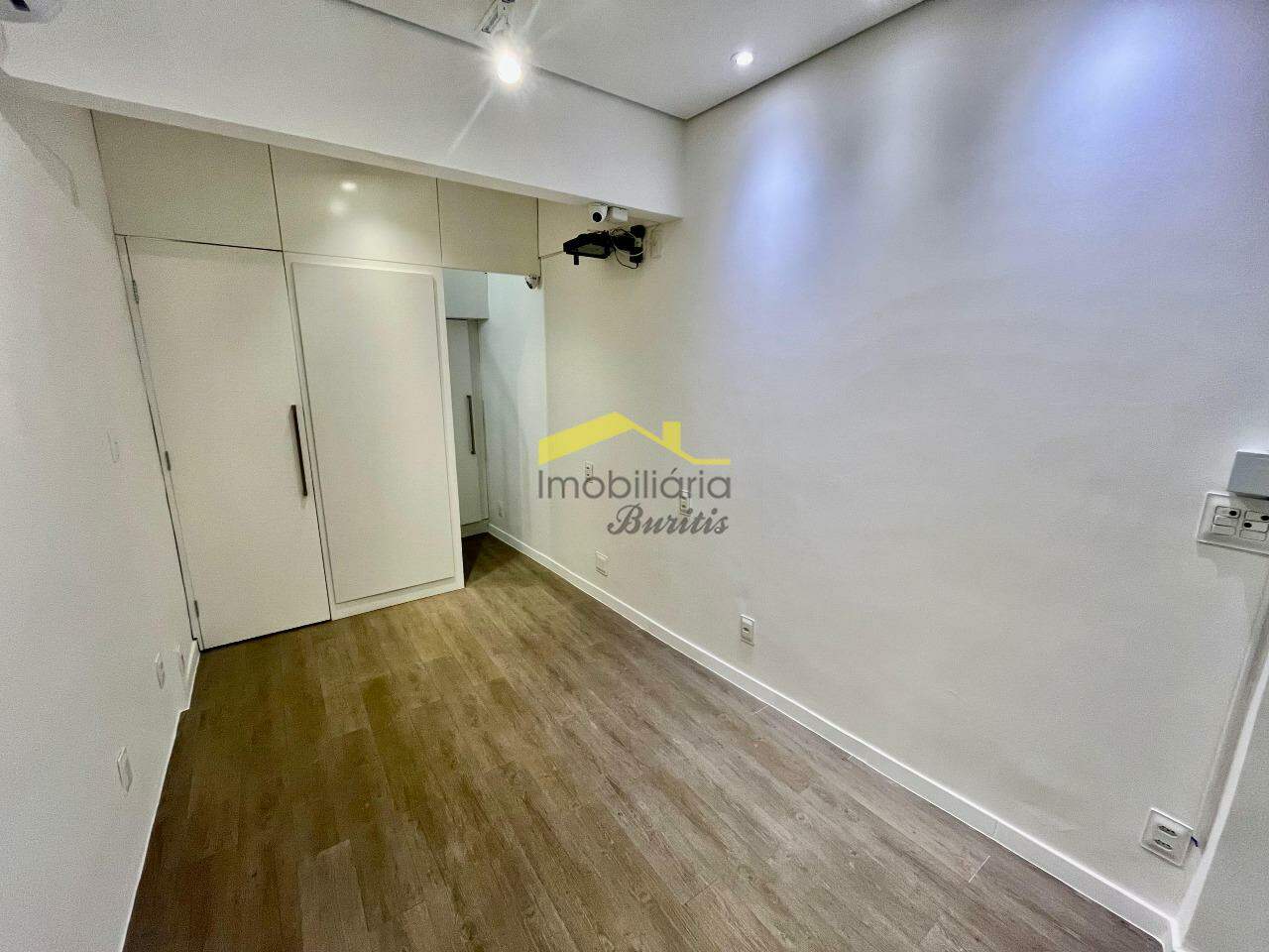 Loja à venda no Buritis: 