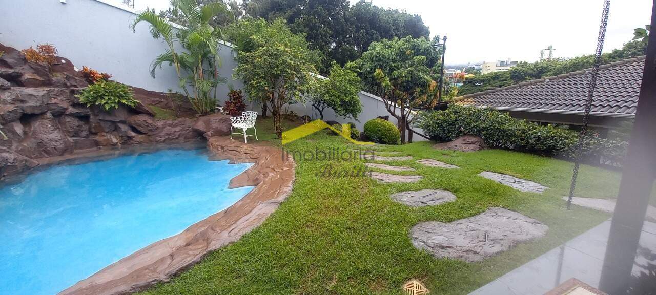 Casa à venda no Estoril: 