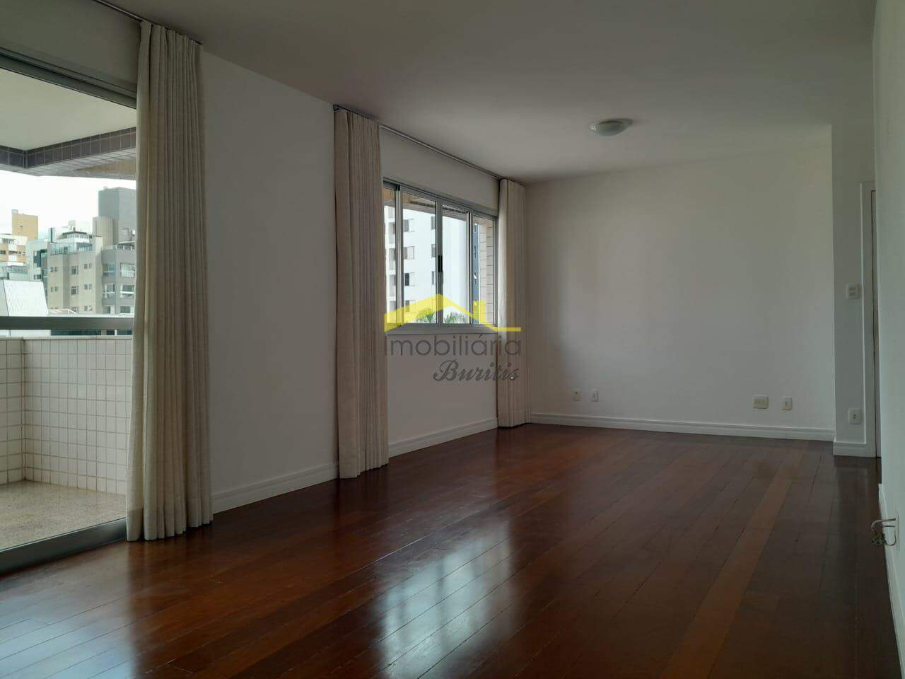 Apartamento à venda no Buritis: 