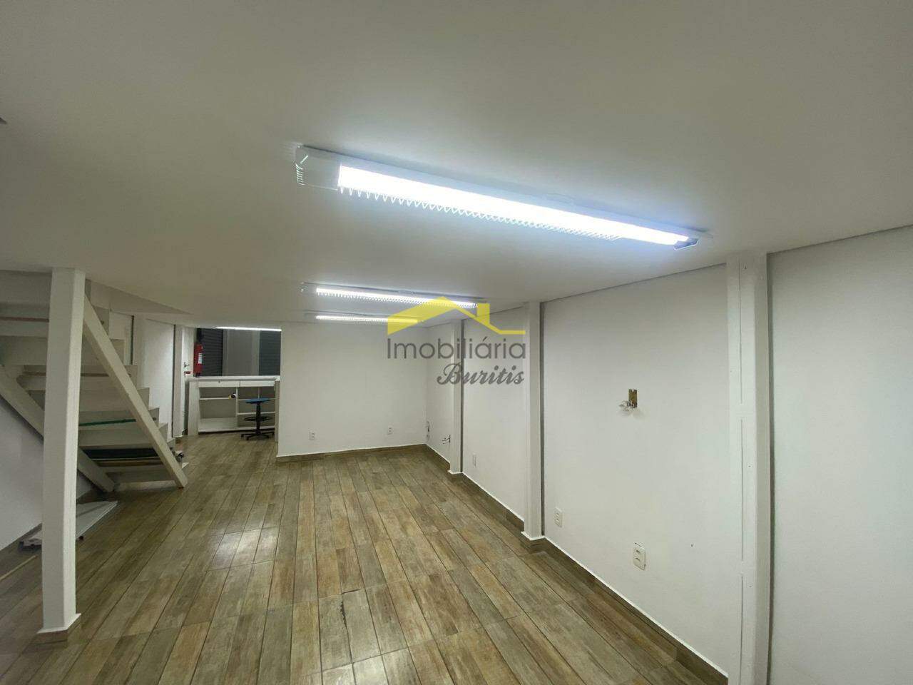 Loja à venda no Estoril: 