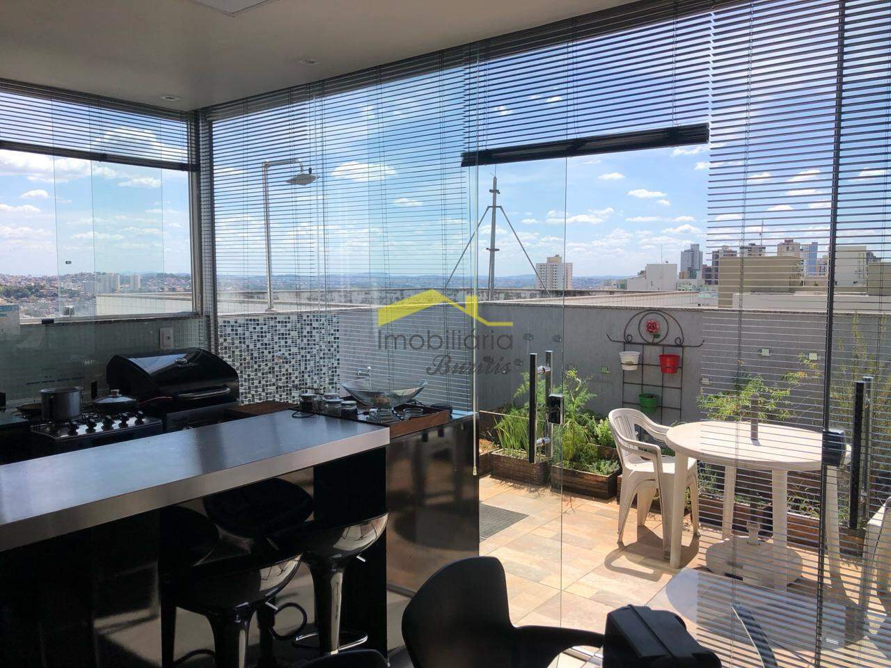 Cobertura à venda no Buritis: 