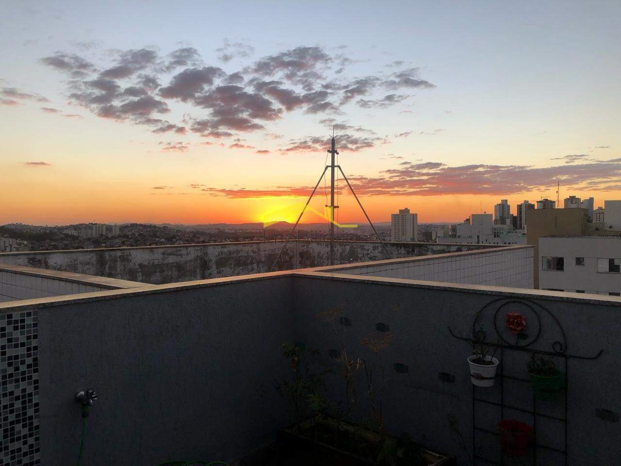 Cobertura à venda no Buritis: 