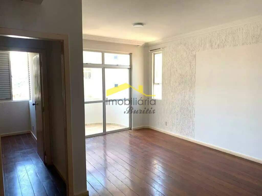 Apartamento à venda no Buritis: 