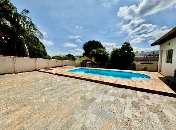 Casa à venda no Palmeiras: 