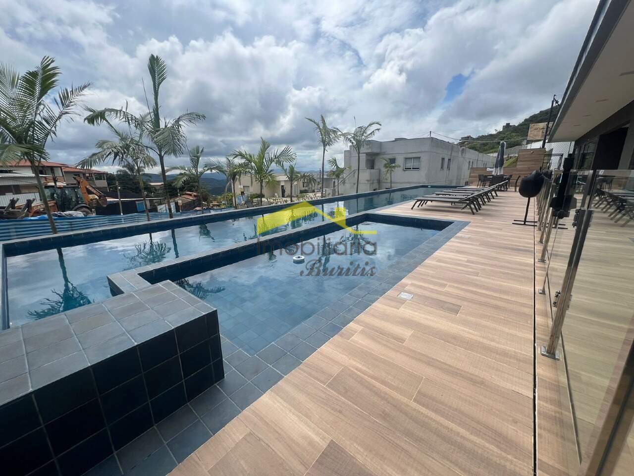 Casa em Condomínio à venda no PAU POMBO: 