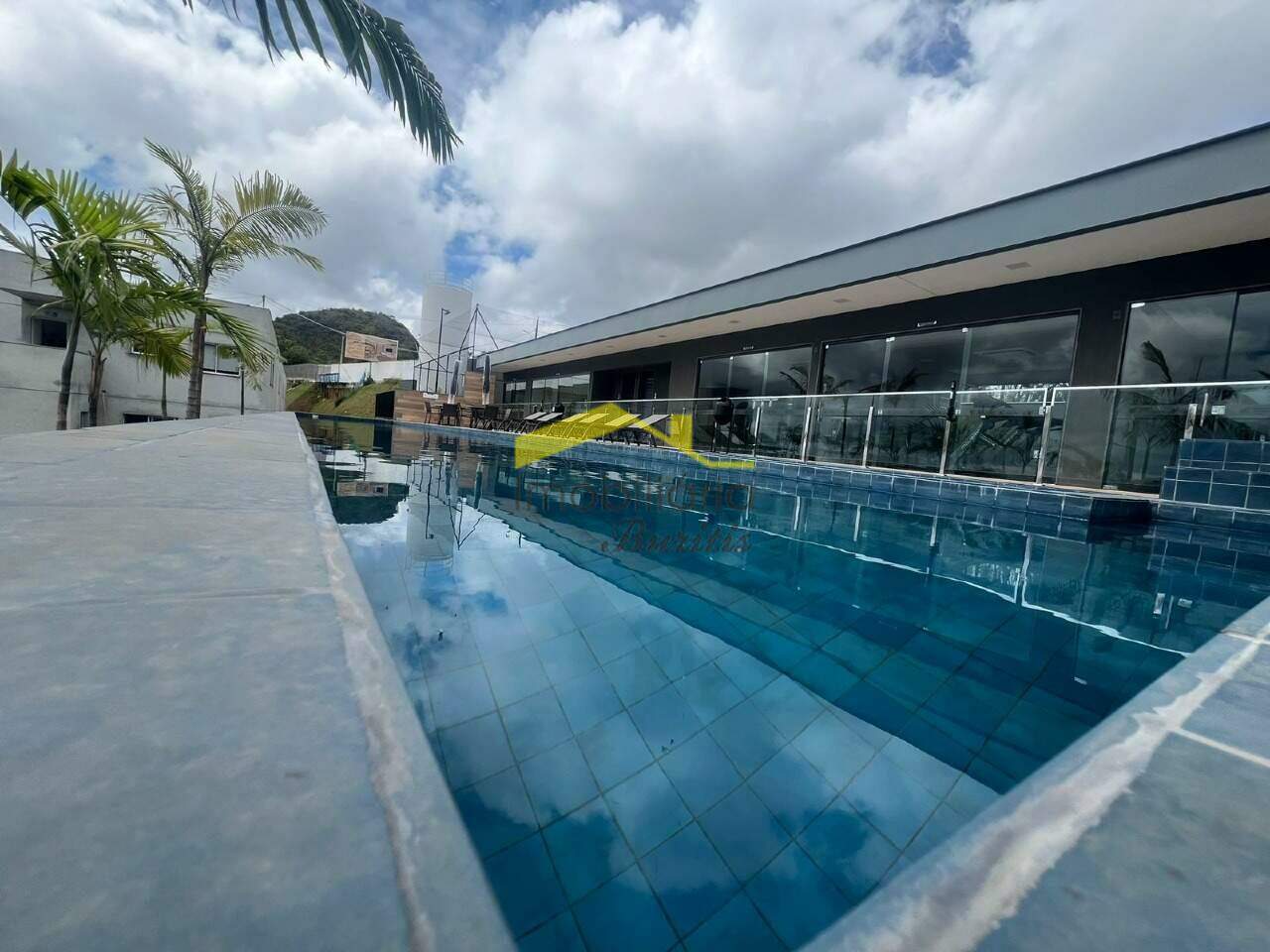 Casa em Condomínio à venda no PAU POMBO: 