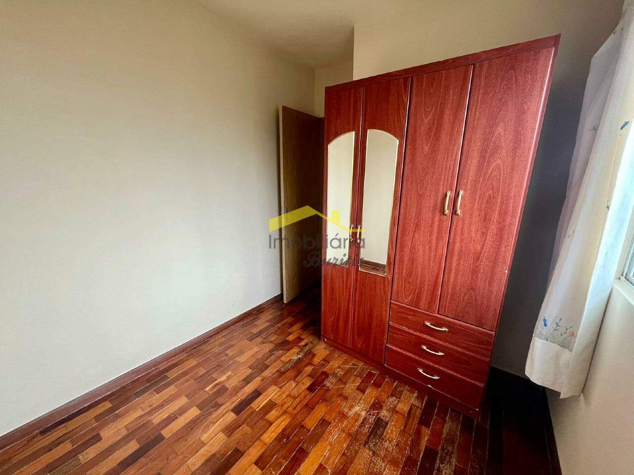 Apartamento para aluguel no Estoril: 