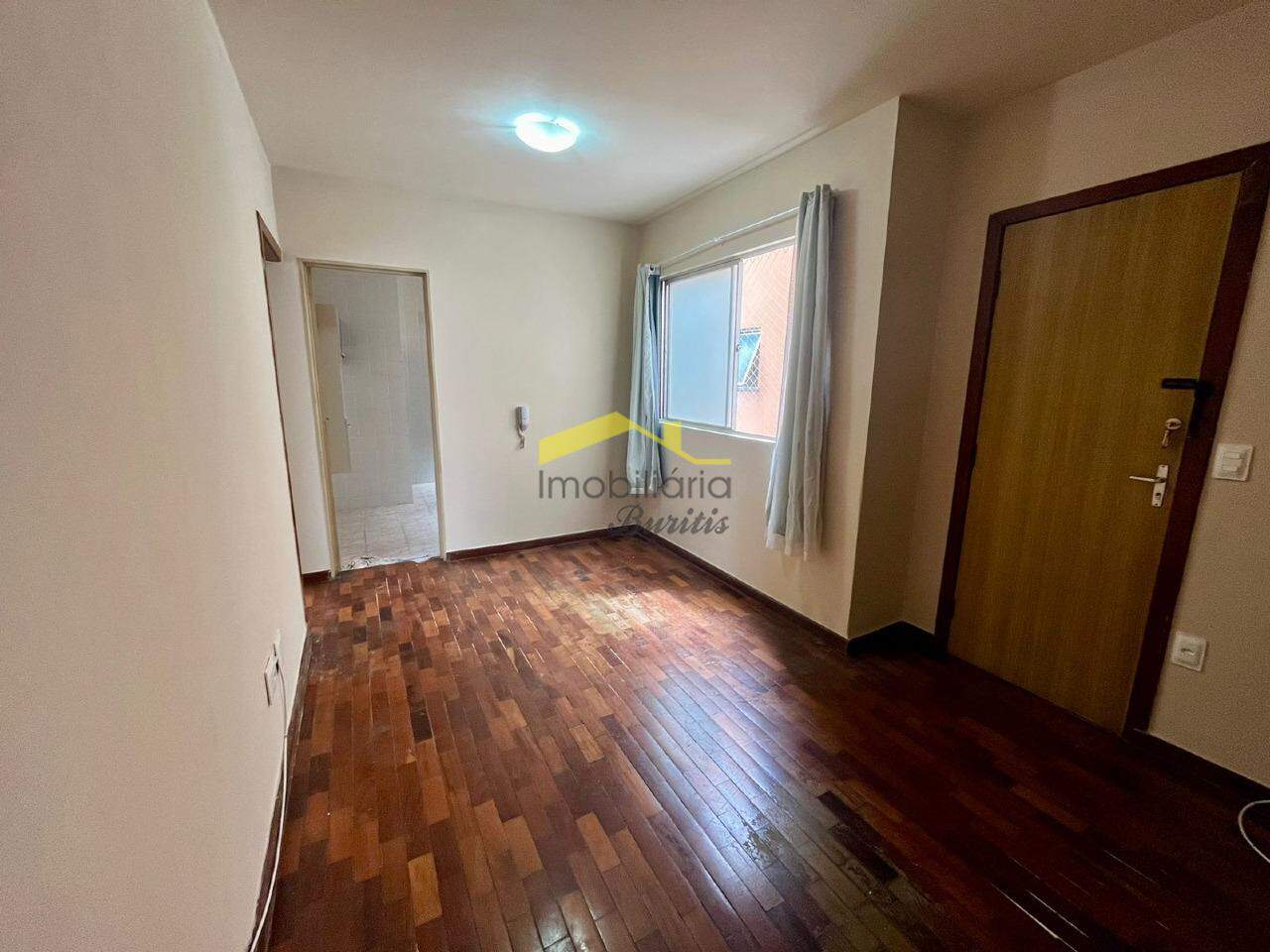 Apartamento para aluguel no Estoril: 