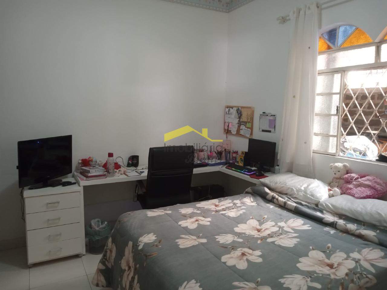 Casa à venda no Cinqüentenário: 