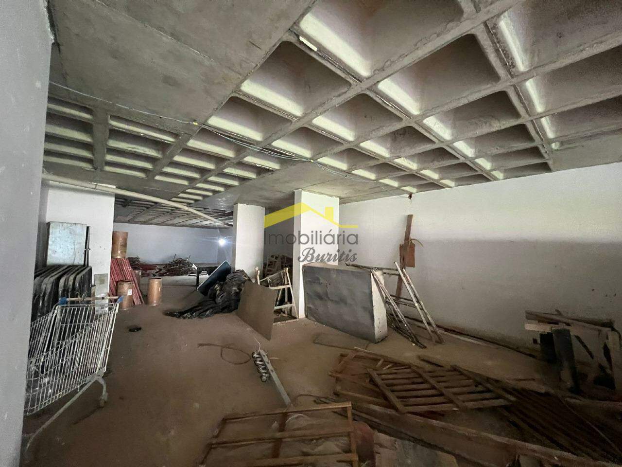 Loja para aluguel no Buritis: 
