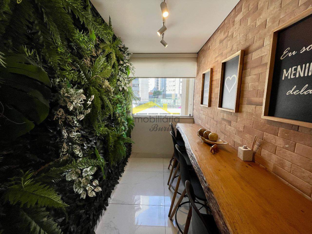 Cobertura para aluguel no Buritis: 