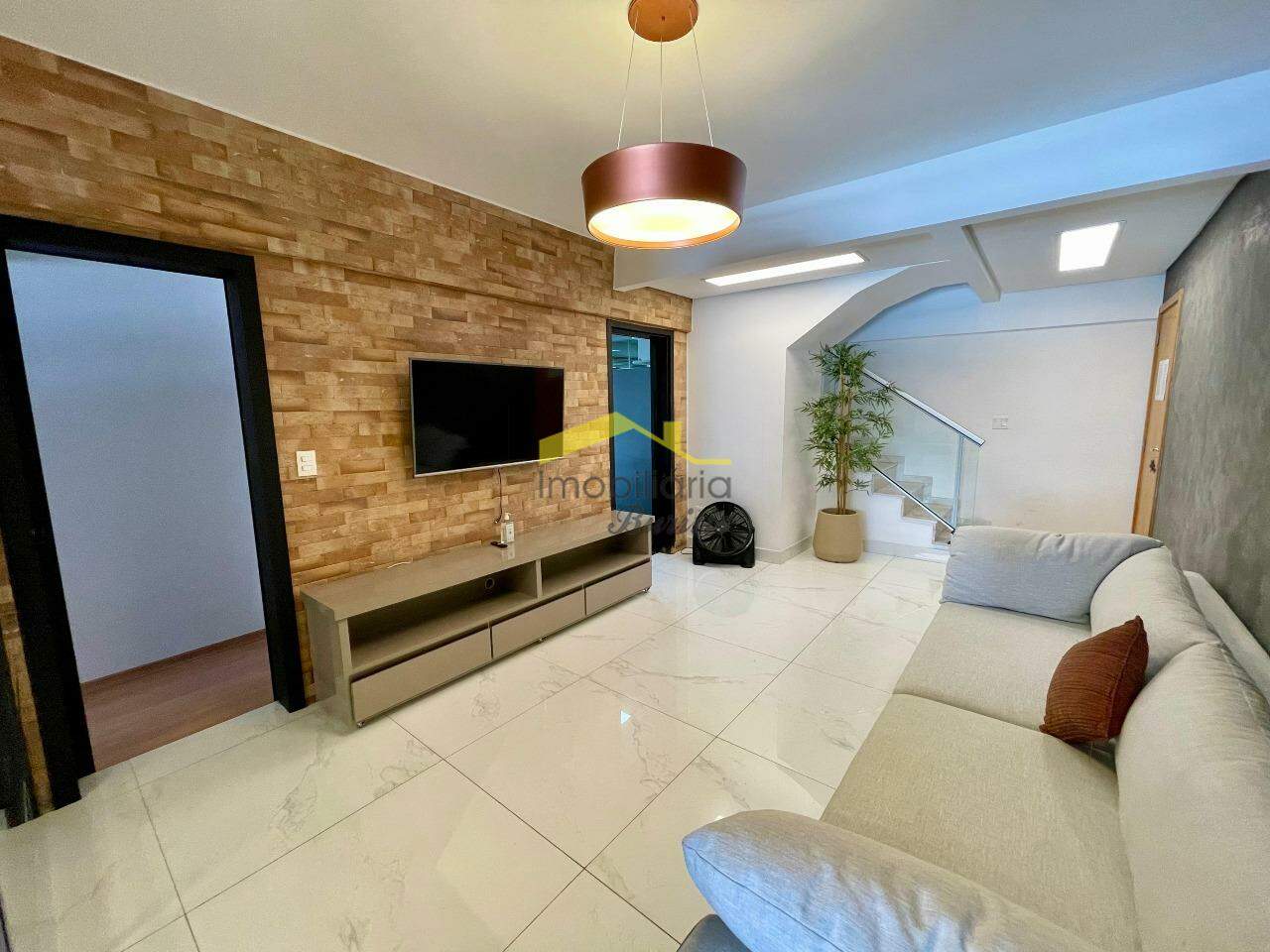 Cobertura para aluguel no Buritis: 