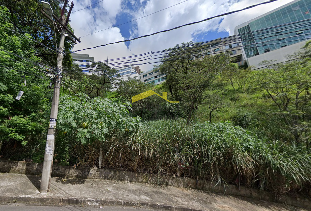 Lote à venda no Santa Lúcia: 